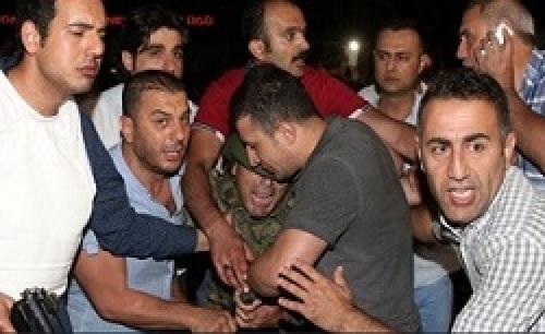 فیلم/ تصویر تعدادی از کودتاچیان دستگیر شده