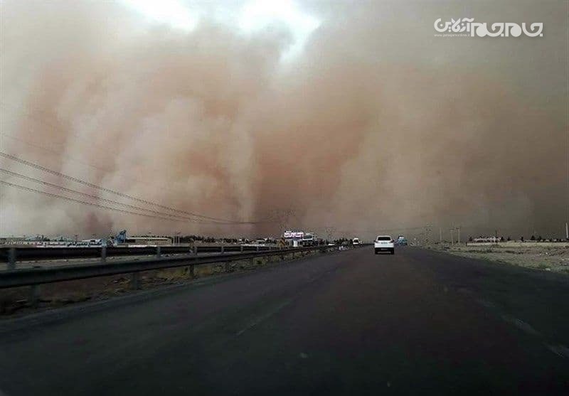 طوفان محور فهرج _زاهدان را مسدود کرد