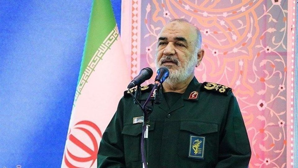 هشدار سردار سلامی به هتاکان ‌قرآن: از امروز مخفیانه زندگی کنید