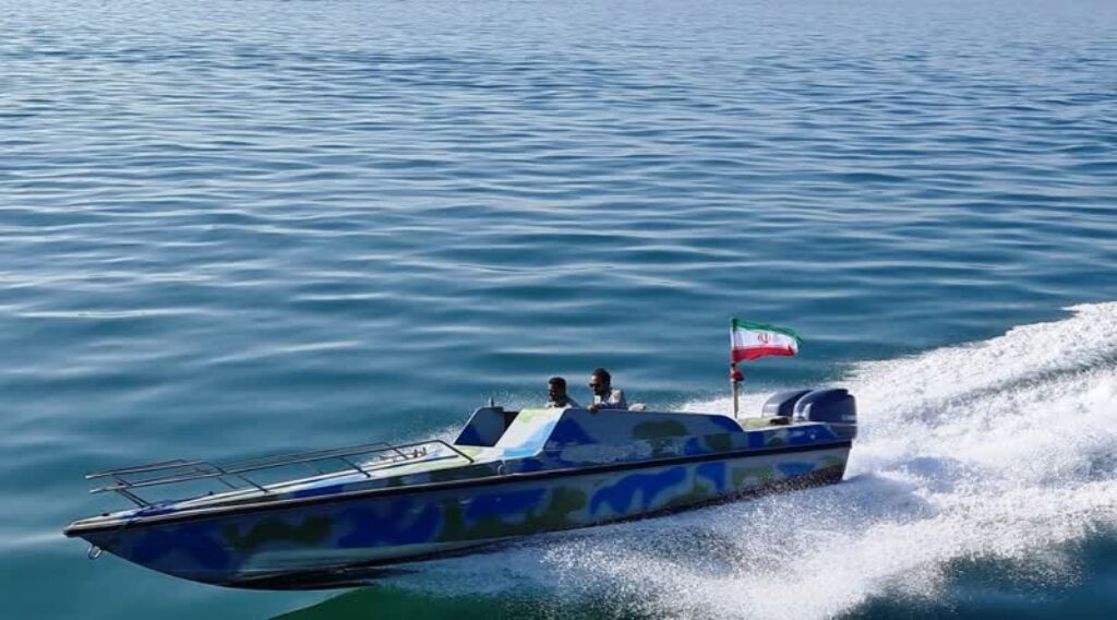 توقیف ۱۹ لنج صیادی متخلف در صیدگاه بوسیف بندر امام خمینی(ره)