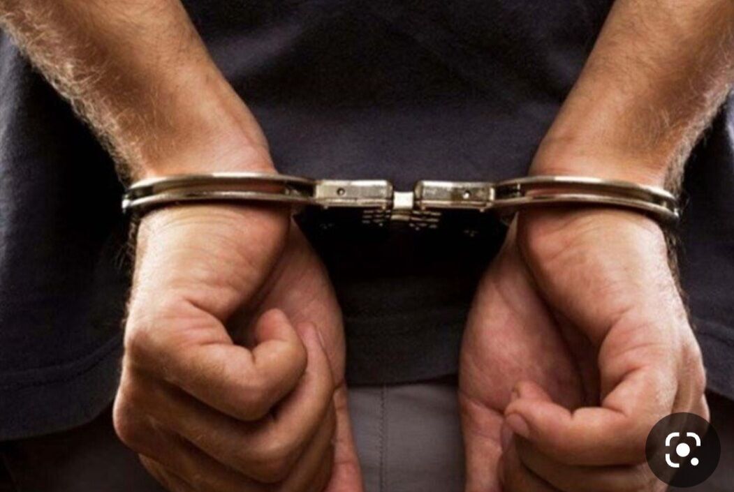عوامل آتش زدن بنرهای تبلیغات دهه فجر و تصاویر شهدا در جم دستگیر شدند