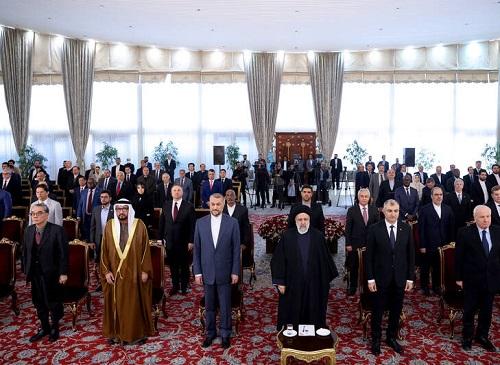 عکس/ رئیسی در مراسم جشن انقلاب با حضور سفرای خارجی