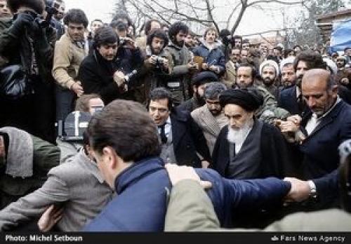 وقتی خدا انقلاب کرد 