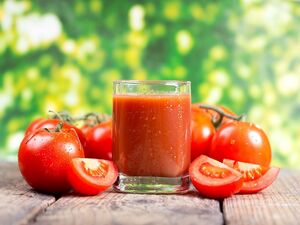 فواید مصرف آب گوجه فرنگی