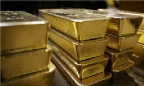 قیمت طلا بیش از 11 دلار کاهش یافت