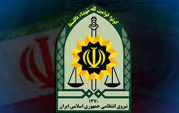 واکنش پلیس به رفتار خشونتآمیز با یک زن واکنش پلیس به رفتار خشونتآمیز با یک زن