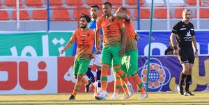 تراکتور با خمز در بحران