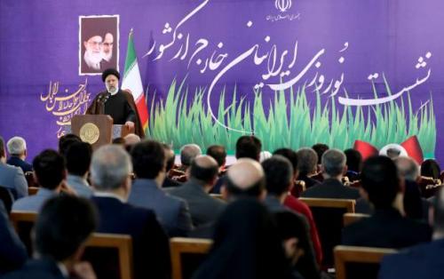  نشست نوروزی جمعی از ایرانیان مقیم خارج