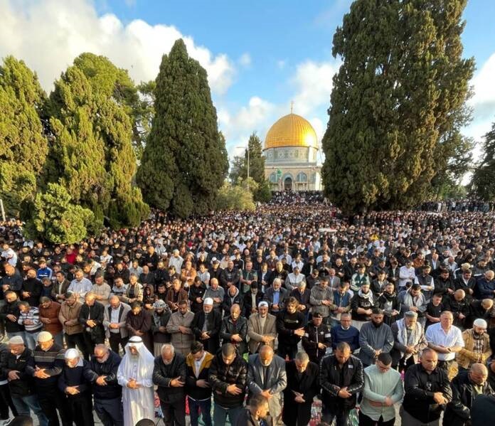 اقامه نماز عیدفطر در مسجدالاقصی
