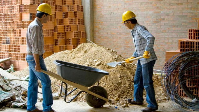 ۵۰۰ هزار کارگر بیمه خواهند شد/اجازه نمی‌دهیم حقوق کارگران ضایع شود