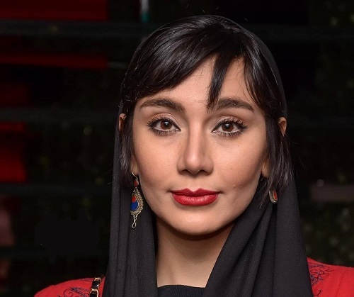 تیپ جنجالی خاطر حاتمی در مراسم نکوداشت