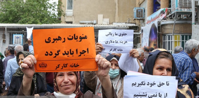 آزادی رسانه‌ها در پوشش خبری تجمعات/تعیین ۱۰ نقطه در تهران برای برگزاری تجمعات قانونی