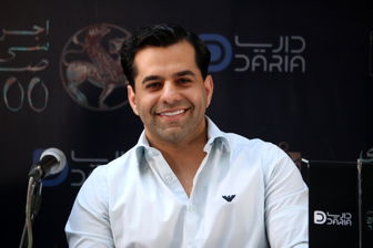  رضا بهرام در کنار خانواده 