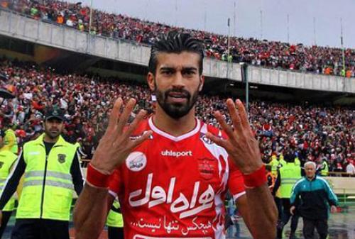 خب خوش به هواداران پرسپولیس: بمب پرسپولیس منفجر شد/مدافع جنجالی سرخ پوشان درراه باشگاه پرسپولیس