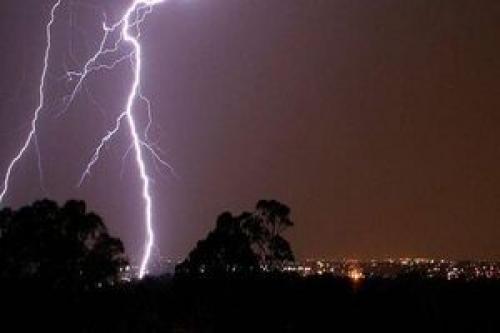  ۴ نفر در اثر صاعقه جان باختند