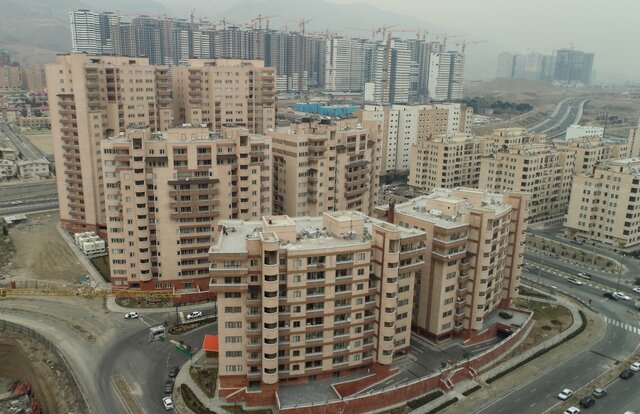  آنها که بیش از ۱۰۰ خانه دارند