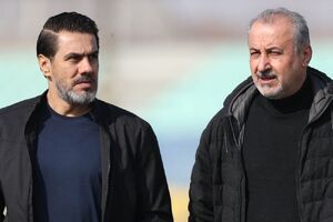 تردید پرسپولیس در حفظ افشین پیراونی