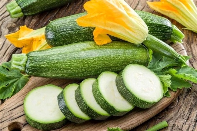  این میوه نارس و کم کالری فواید بسیاری برای سلامتی دارد 