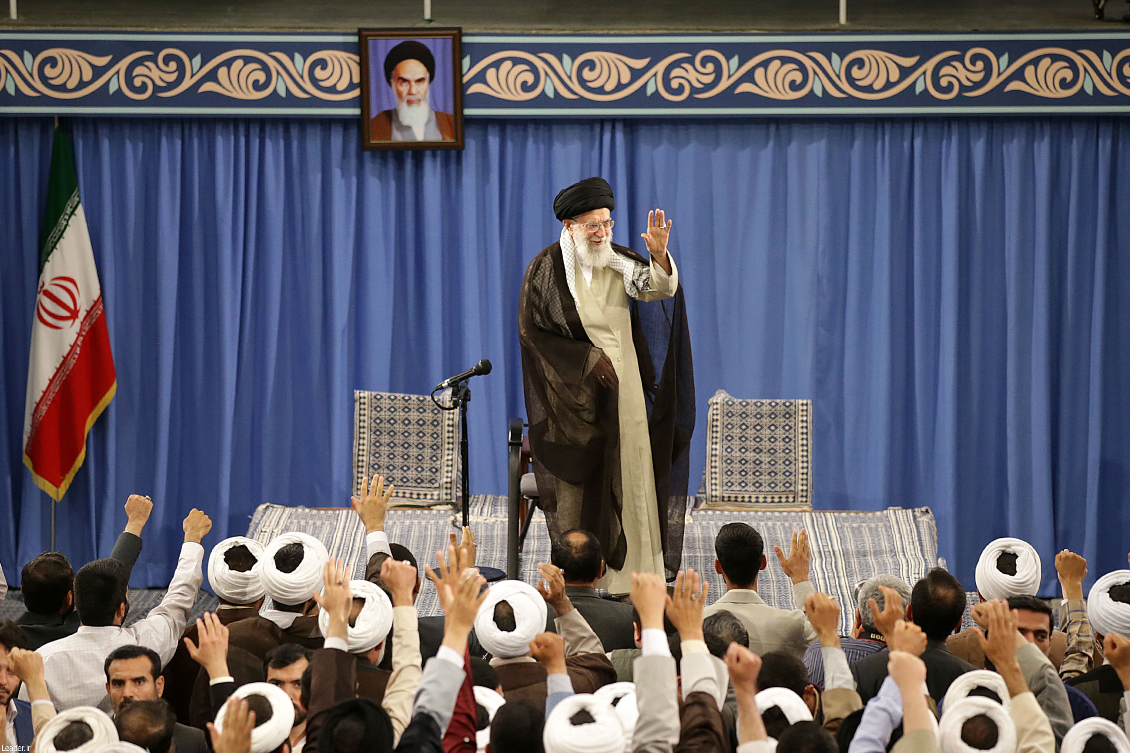 دیدار جمعی از مبلغان و طلاب حوزه‌های علمیه با رهبر انقلاب