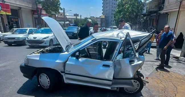 اتوبوسی در تبریز چند پراید را شخم زد