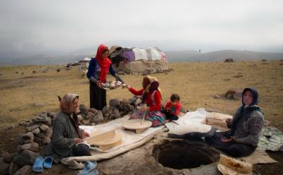 عکس/زنان در دامان طبیعت