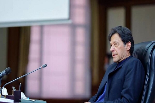 «عمران خان» در یک سلول کثیف زندانی است