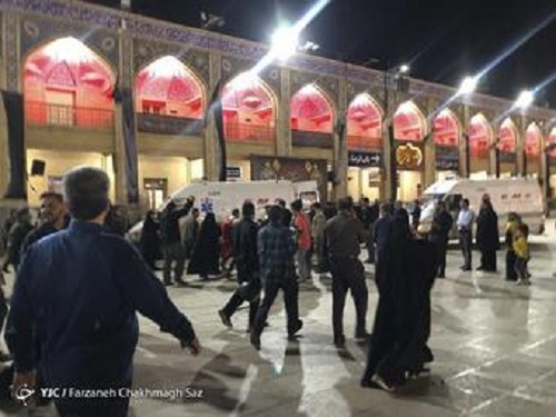 اولین فیلم از دوربین‌های مداربسته حرم شاهچراغ و لحظه ورود تروریست