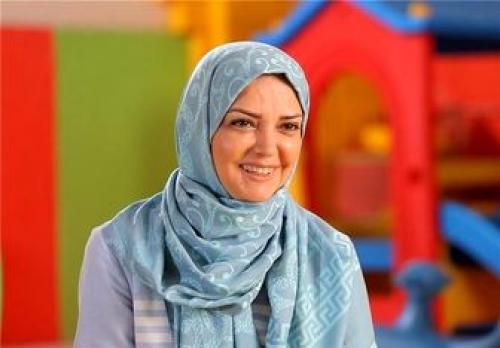  خانم مجری دهه 60 در کنار پسرش 
