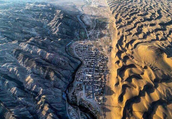 روستایی میان کوه و کویر!