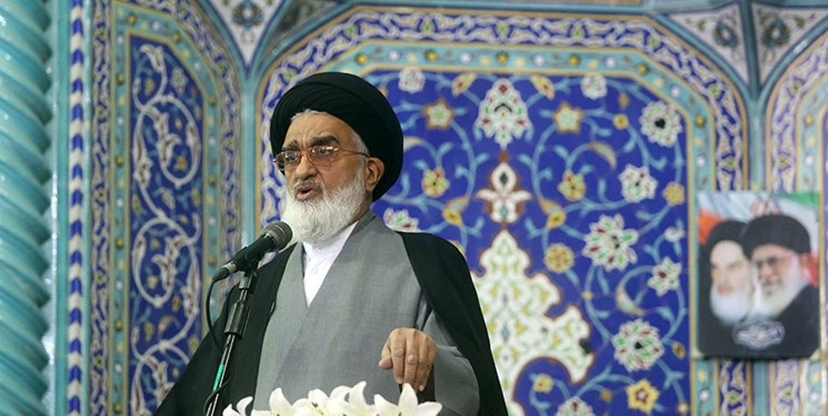 دولت سیزدهم معطل چراغ سبز غرب نیست 