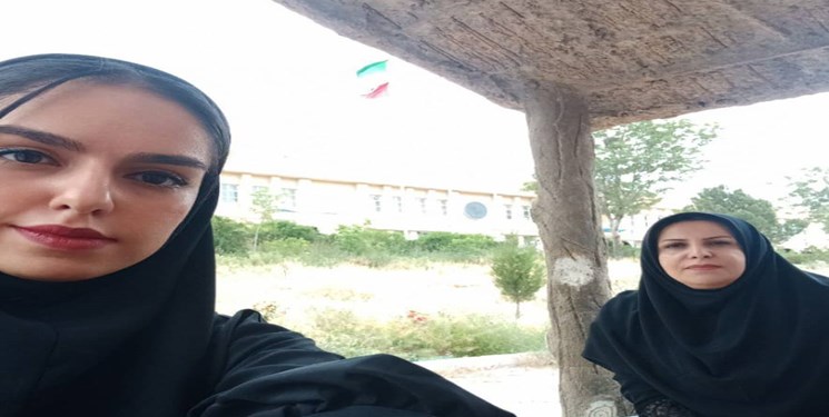  مادر و دختری که از دانشگاه فارغ‌التحصیل شدند 