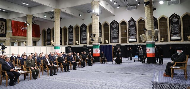  دیدار رئیس‌جمهور و اعضای هیئت دولت با رهبر انقلاب