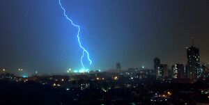 صاعقه جان ۱۰ هندی را گرفت