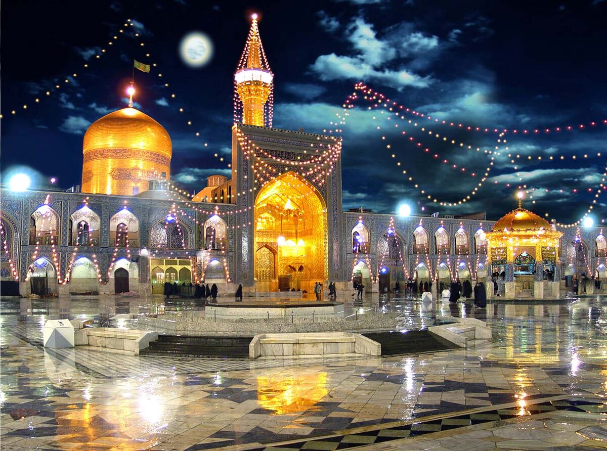  فیلم/ میزبانی نوجوانان مشهد از زائران حرم امام رضا(ع)