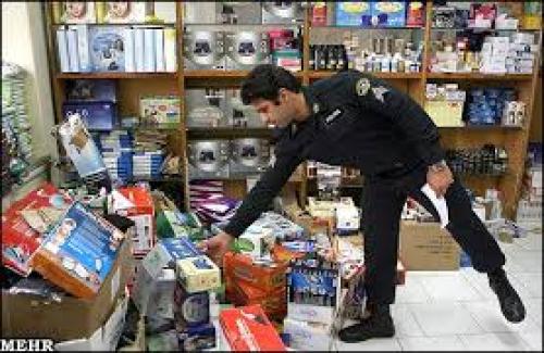  ۷۰ درصد لوازم آرایشی قاچاق است/مسلما تولیدکنندگان خارجی تمایل زیادی برای حضور در بازار ایران دارند 