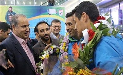عکس/ داوران ایرانی فینال مسابقات فوتبال المپیک ریو ۲۰۱۶ به کشوربازگشتند