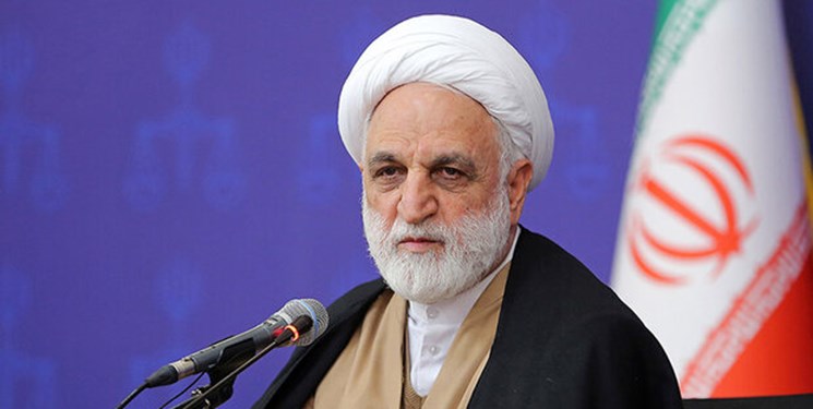 از مأموریت های فراجا در مقابله با قانون شکنی های حوزه حجاب حمایت می کنیم 
