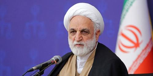 از مأموریت های فراجا در مقابله با قانون شکنی های حوزه حجاب حمایت می کنیم 