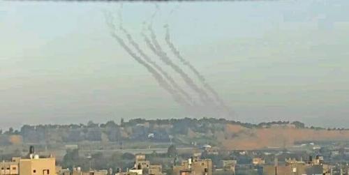 فیلم/حملات گسترده راکتی به عسقلان در فلسطین 