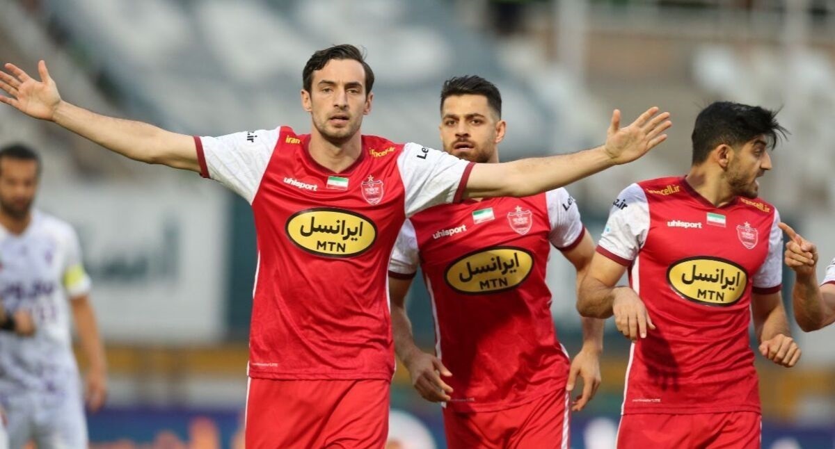 مدافع پرسپولیس چگونه مجوز گرفت ؟