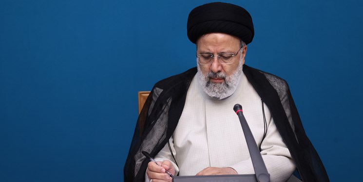  رئیسی در پیامی درگذشت پدر شهیدان سرافراز مرشدی را تسلیت گفت 