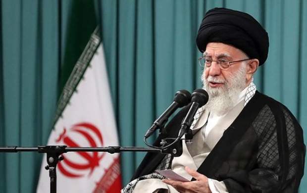 جمعی از دانش‌آموزان با رهبرانقلاب دیدار می‌کنند