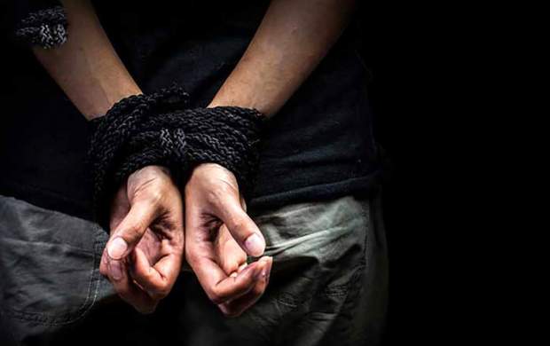 ۳ مرد ماسک دار هیچ رحمی نداشتند !