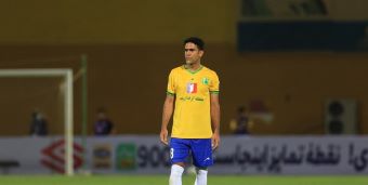 فحاشی بازیکن پرسپولیس به بازیکن نفت آبادان
