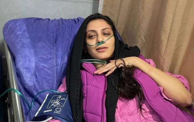 گوشی مونا فرجاد به سرقت رفت +عکس