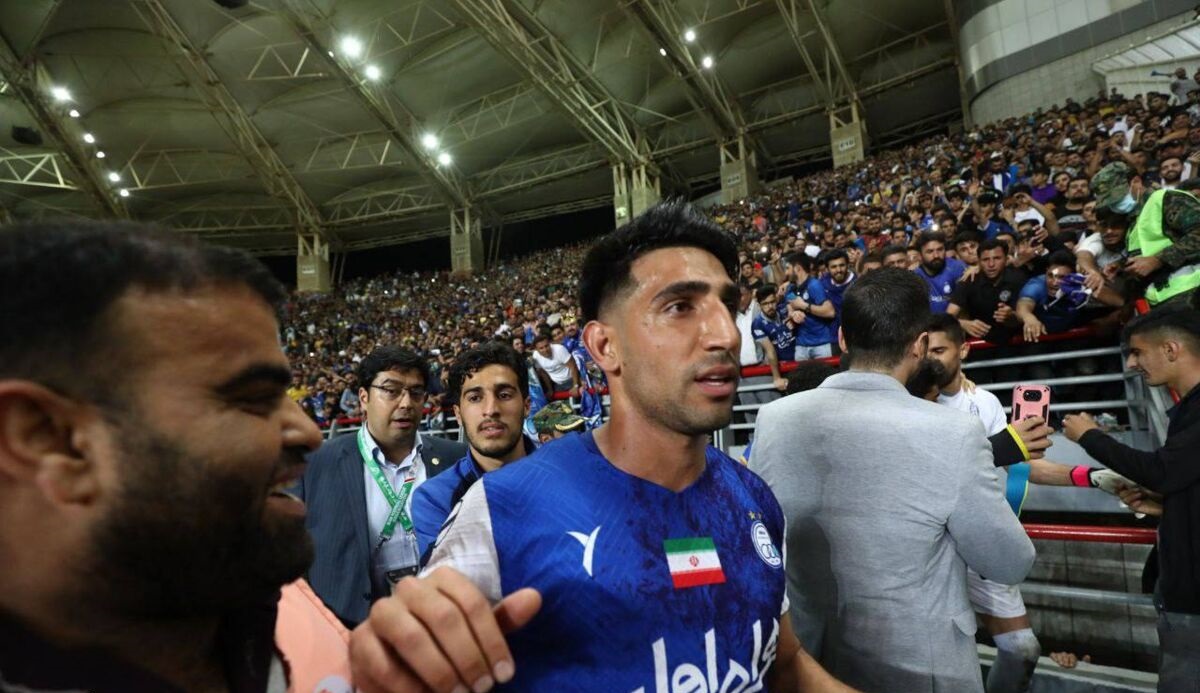 بازیکن جدید استقلال به میدان آمد