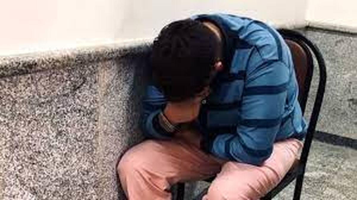 دزدی با روش اسکیمر و در قالب فروش تخمه 