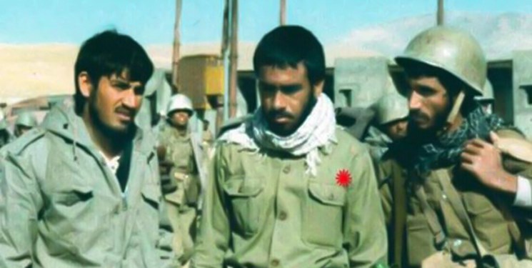 خدا را شکر کنید یک بی‌غیرت به خواستگاری من نیامده! 