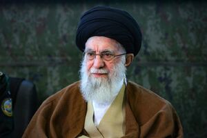  هدیه رهبر انقلاب به نشانه‌ تکریم شهدای محیط زیست +عکس