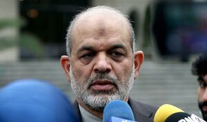 ضرورت رعایت حجاب در ادارات و اماکن عمومی چون مترو 